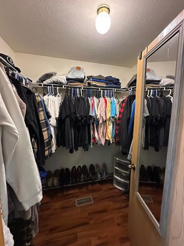 314 W Cherokee Path, Clever, MO 65631