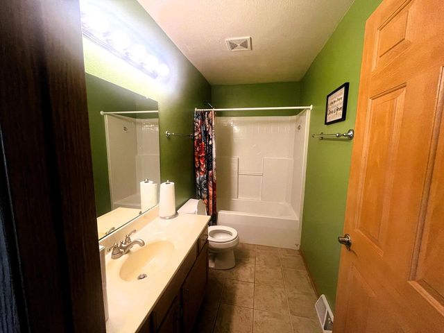 604 S Woodpine DRIVE, Elkhorn, WI 53121