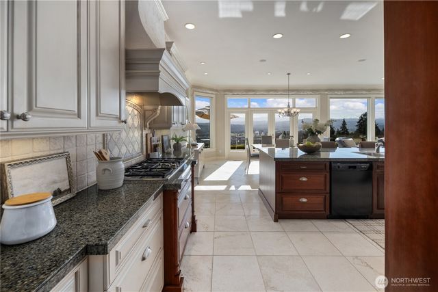 15423 136th Avenue E, Puyallup, WA 98374