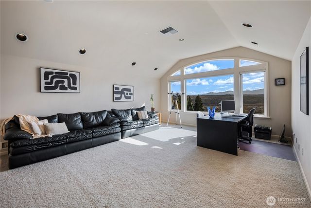 15423 136th Avenue E, Puyallup, WA 98374