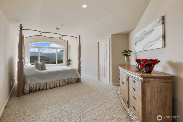 15423 136th Avenue E, Puyallup, WA 98374