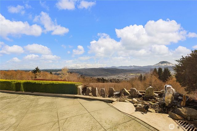 15423 136th Avenue E, Puyallup, WA 98374