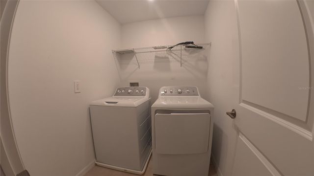 282 AMBER WAY, Kissimmee, FL 34758