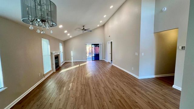 2231 Hillcrest Dr, Tracy, CA 95377