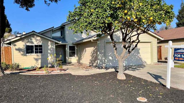 2231 Hillcrest Dr, Tracy, CA 95377