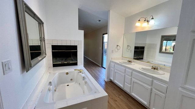 2231 Hillcrest Dr, Tracy, CA 95377