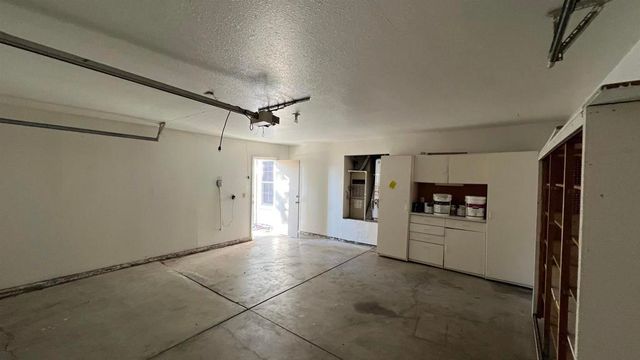 2231 Hillcrest Dr, Tracy, CA 95377