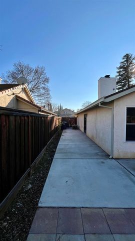 2231 Hillcrest Dr, Tracy, CA 95377