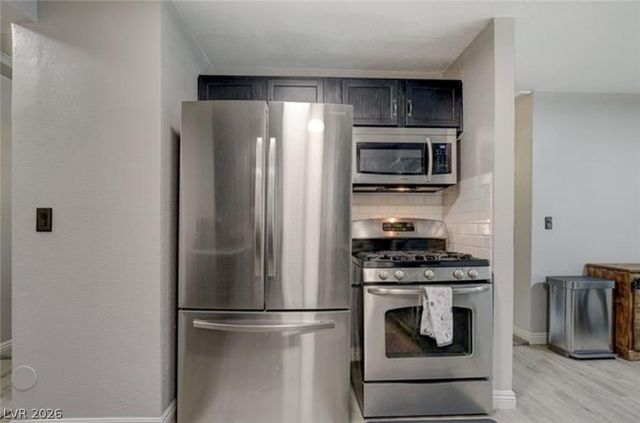 2200 South Fort Apache Road 2229, Las Vegas, NV 89117