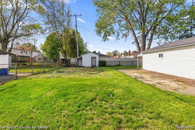 6644 N Vernon Street, Dearborn Heights, MI 48127