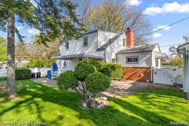 6644 N Vernon Street, Dearborn Heights, MI 48127