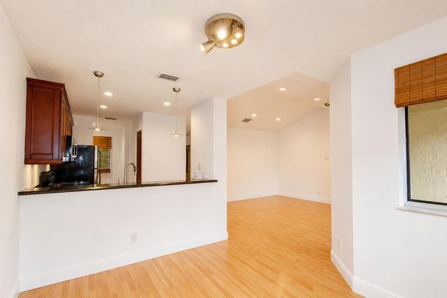 954 Coral Club Drive 954, Coral Springs, FL 33071