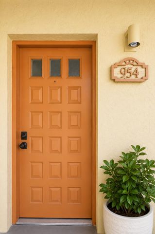954 Coral Club Drive 954, Coral Springs, FL 33071