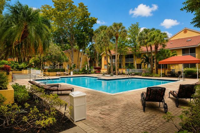 954 Coral Club Drive 954, Coral Springs, FL 33071