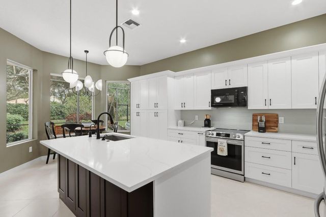 11480 Kanapali Lane, Boynton Beach, FL 33437