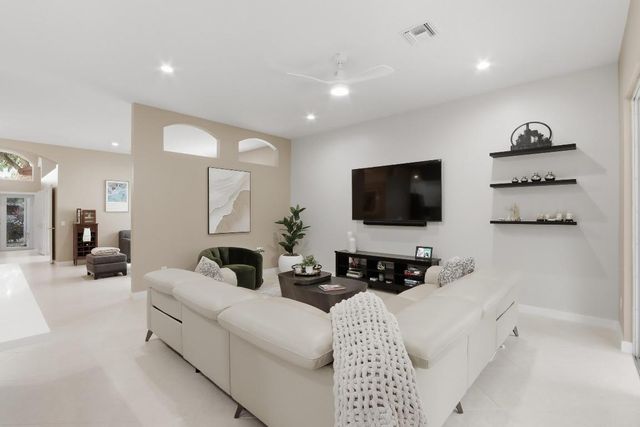 11480 Kanapali Lane, Boynton Beach, FL 33437