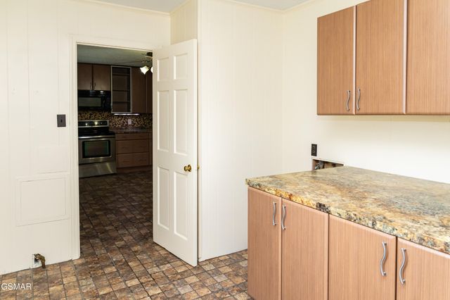 302 Park View Circle, Pigeon Forge, TN 37863