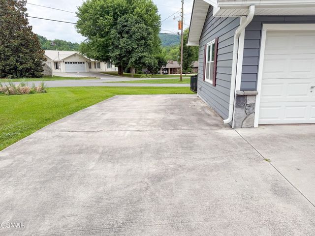 302 Park View Circle, Pigeon Forge, TN 37863