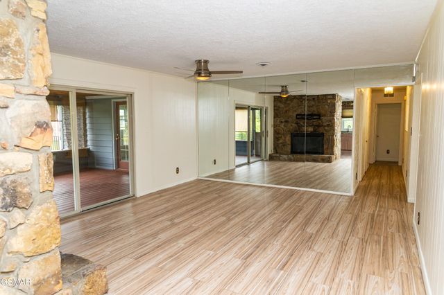 302 Park View Circle, Pigeon Forge, TN 37863