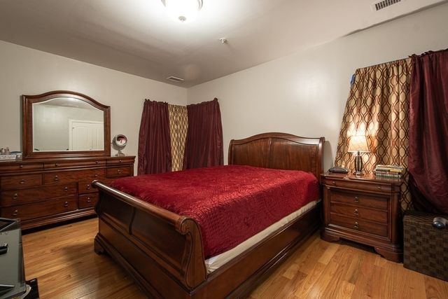 990 Vfw Pkwy 204, Boston, MA 02132