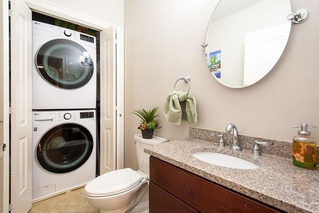 990 Vfw Pkwy 204, Boston, MA 02132