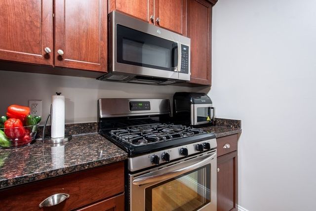 990 Vfw Pkwy 204, Boston, MA 02132