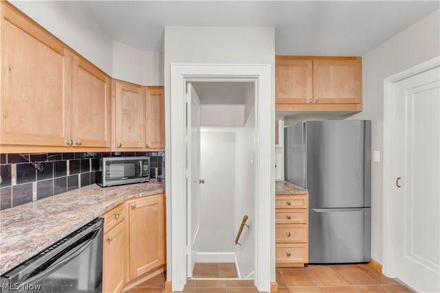 748 Evergreen Drive, Akron, OH 44303