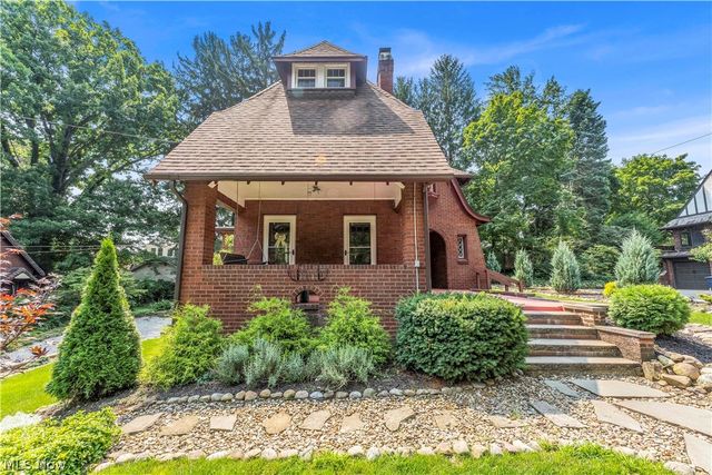 748 Evergreen Drive, Akron, OH 44303