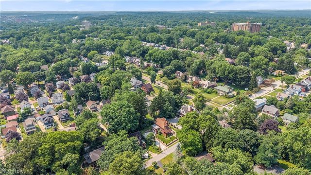 748 Evergreen Drive, Akron, OH 44303