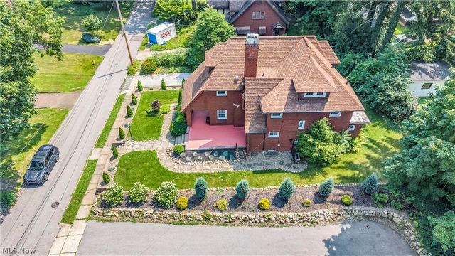 748 Evergreen Drive, Akron, OH 44303