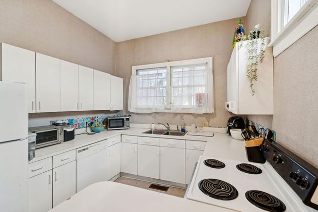 208 Calhoun Street, Charleston, SC 29401