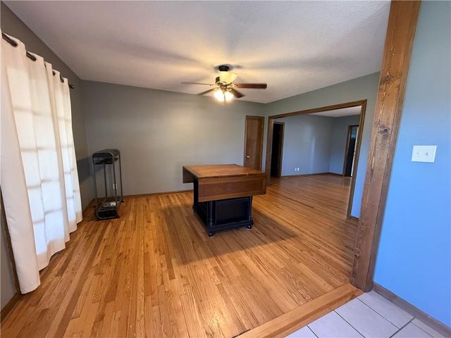 28 Ussery Drive, Lexington, MO 64067