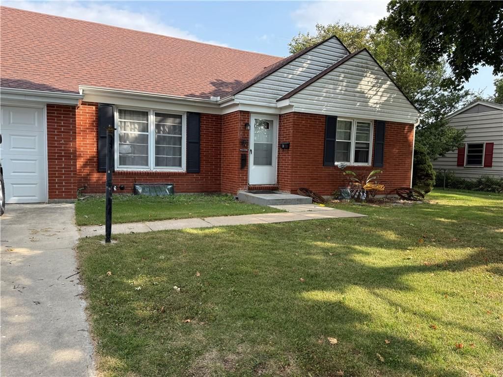 28 Ussery Drive, Lexington, MO 64067