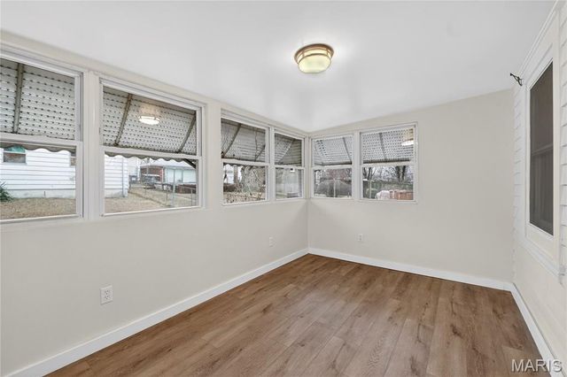 5220 Dewey Avenue, St Louis, MO 63116