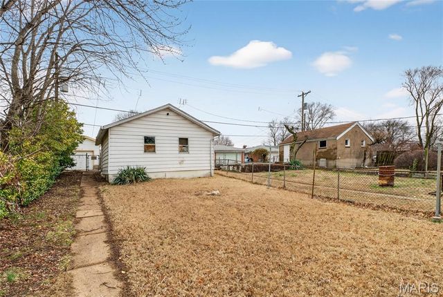 5220 Dewey Avenue, St Louis, MO 63116