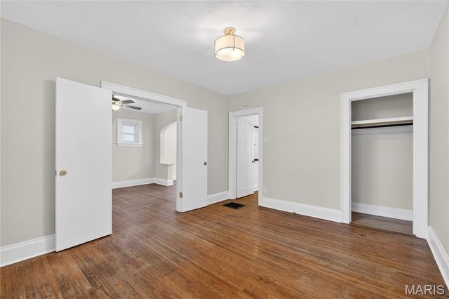 5220 Dewey Avenue, St Louis, MO 63116