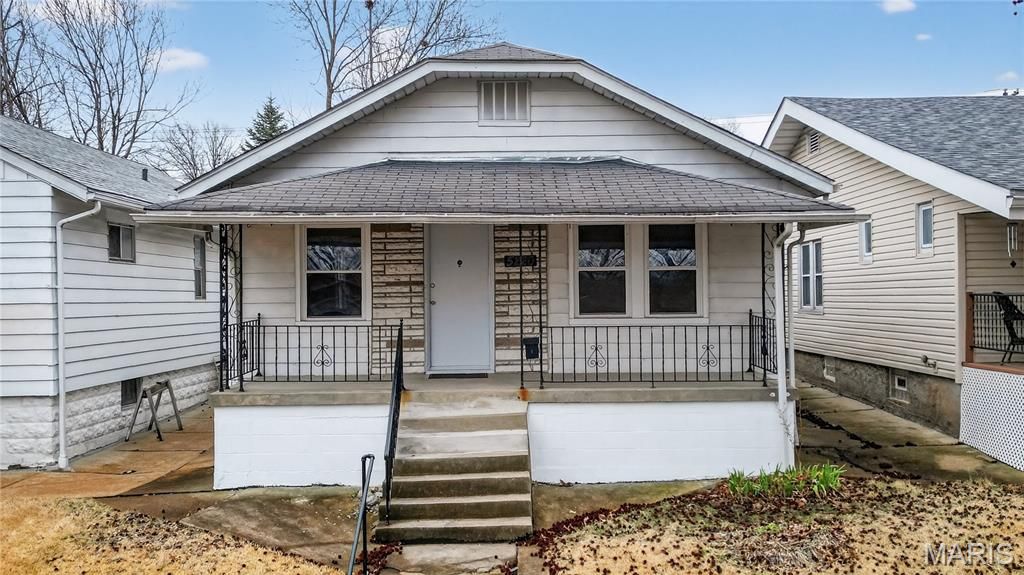 5220 Dewey Avenue, St Louis, MO 63116