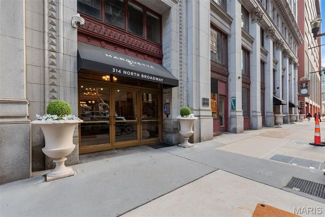 314 N Broadway 1401, St Louis, MO 63102