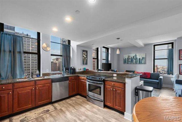 314 N Broadway 1401, St Louis, MO 63102