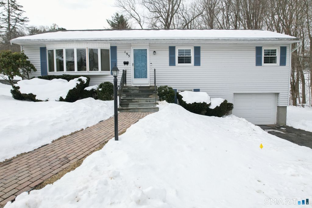 193 Plainfield Drive, Watertown, CT 06779