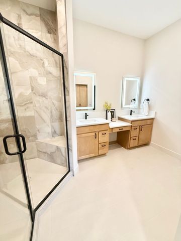 14104 E Willowgreen Ct, Wichita, KS 67230