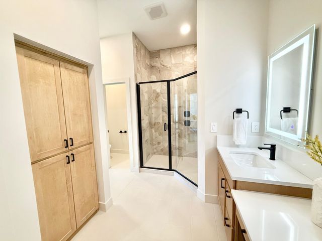 14104 E Willowgreen Ct, Wichita, KS 67230