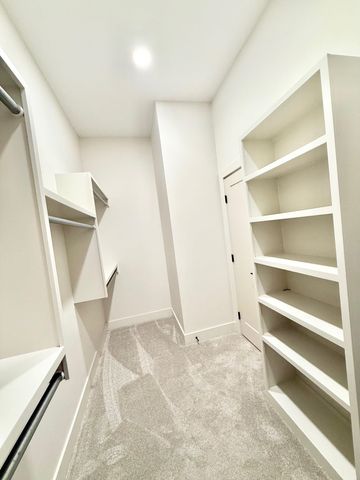 14104 E Willowgreen Ct, Wichita, KS 67230