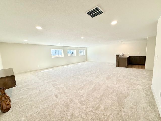 14104 E Willowgreen Ct, Wichita, KS 67230