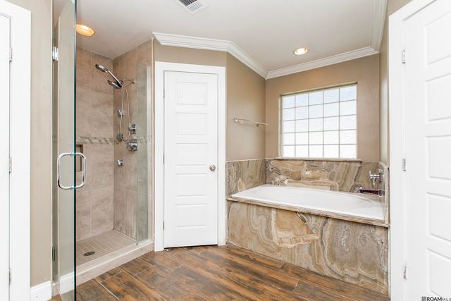 23621 Southpoint Dr, Denham Springs, LA 70726
