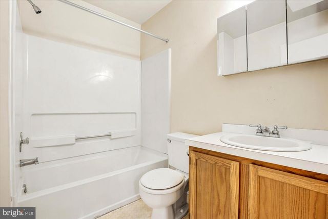 444 BROWN BRIAR CIR, Horsham, PA 19044