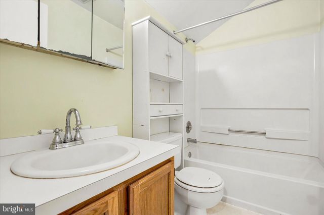 444 BROWN BRIAR CIR, Horsham, PA 19044