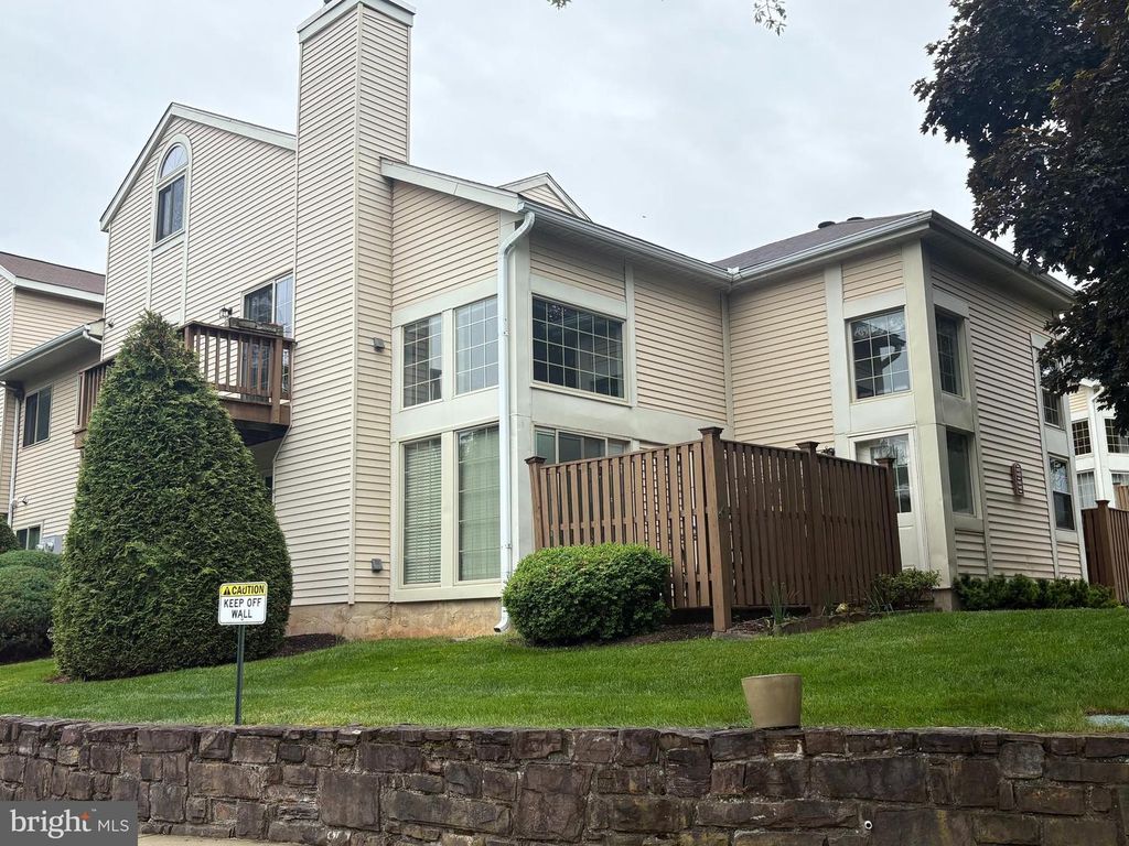 444 BROWN BRIAR CIR, Horsham, PA 19044