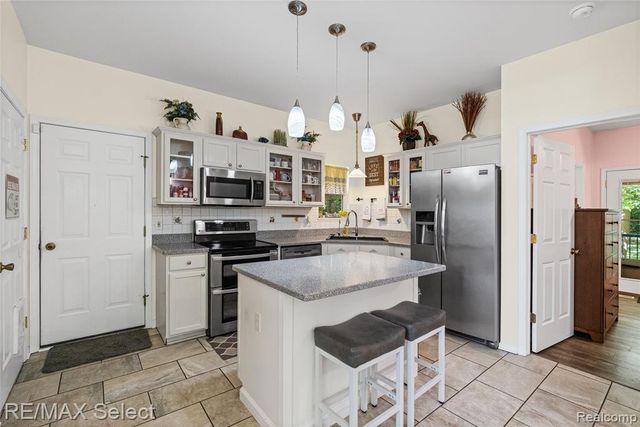 4449 Pondview Drive, Swartz Creek, MI 48473