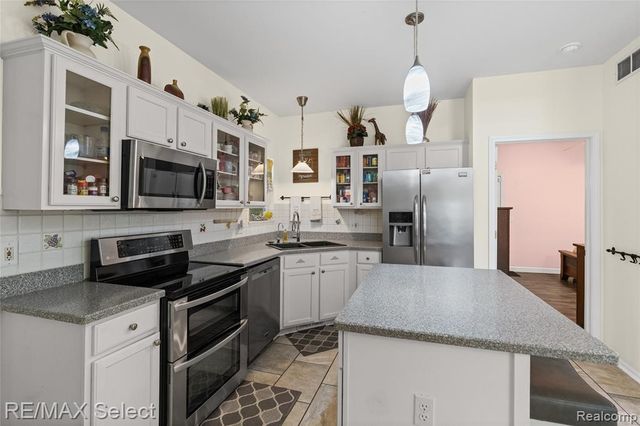 4449 Pondview Drive, Swartz Creek, MI 48473